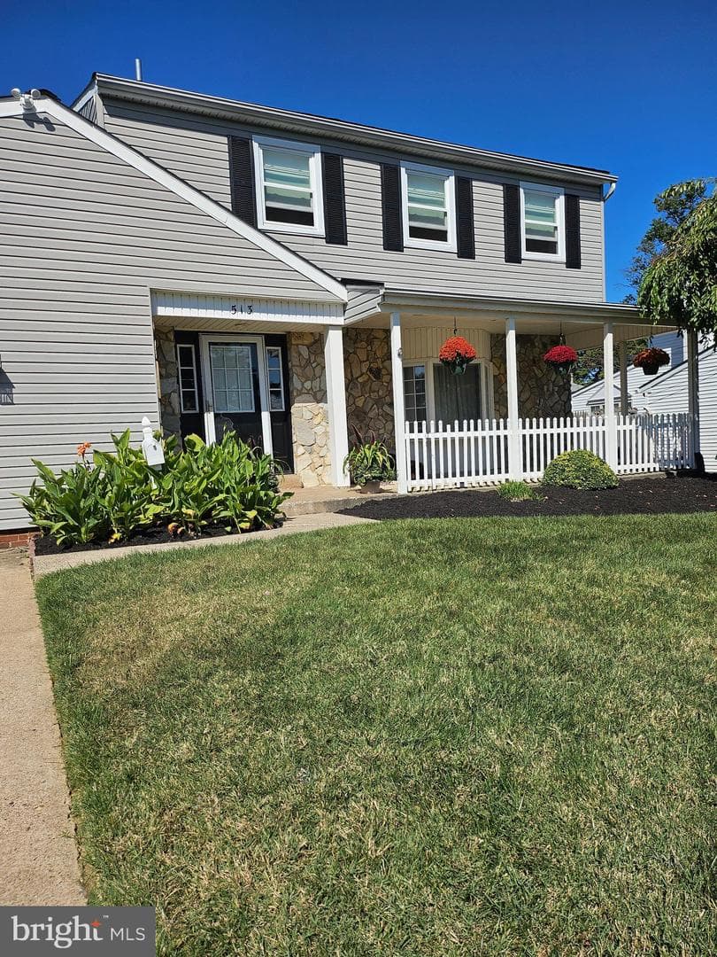 513 Valmore Road photo 2