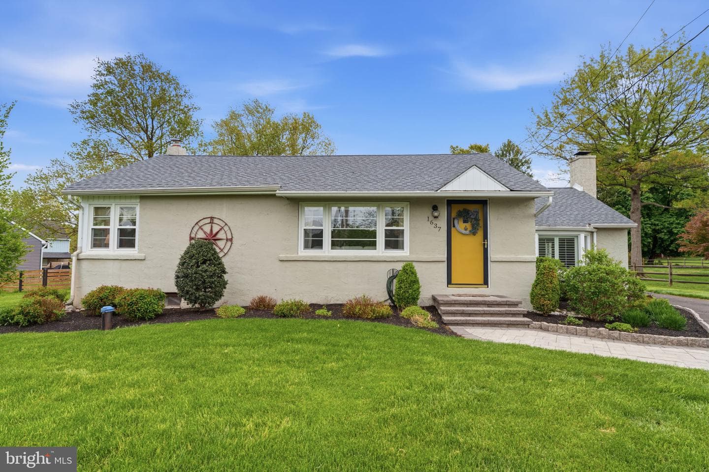 1637 Hatboro Road photo 2