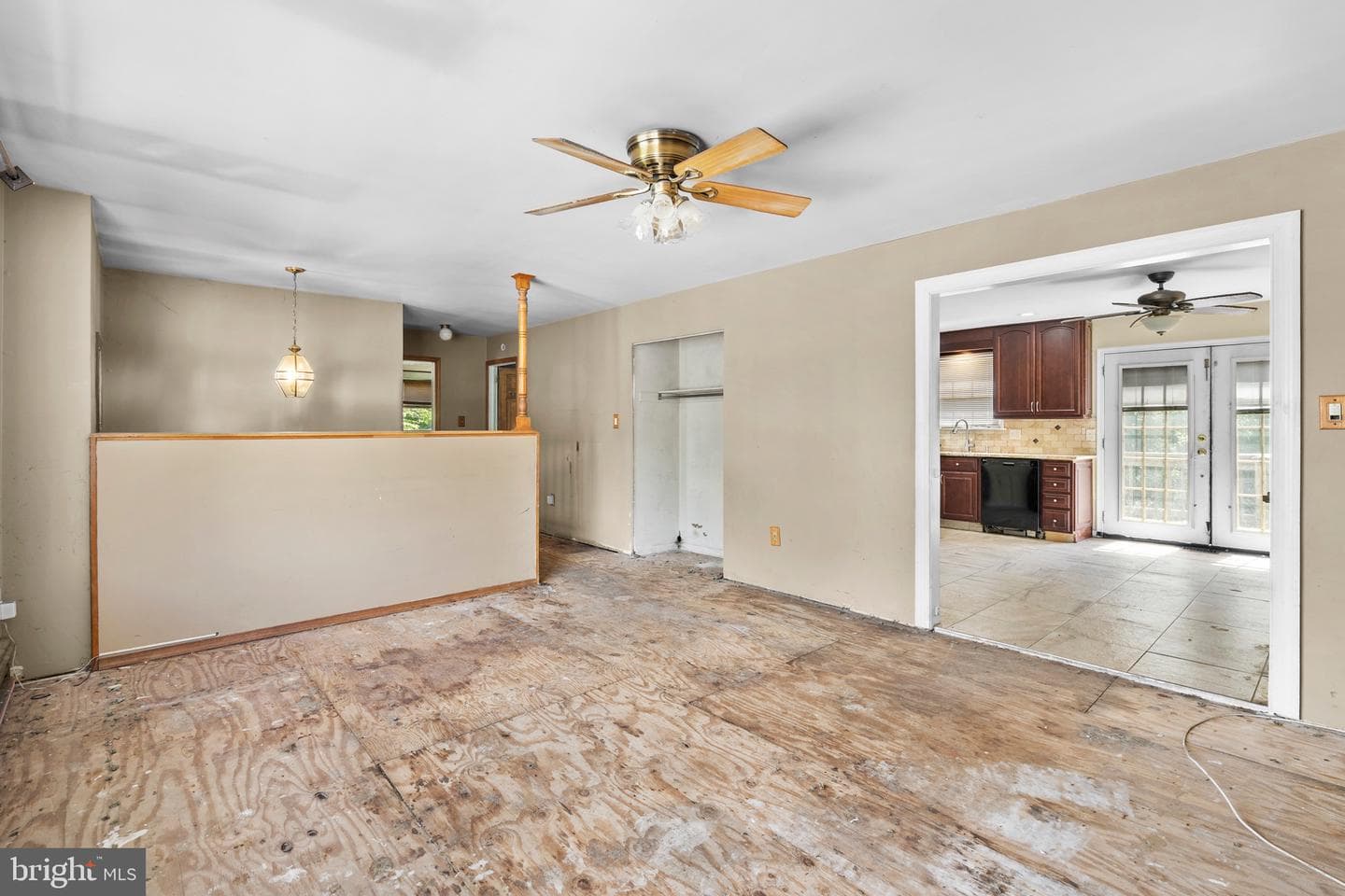6998 Headley Court photo 5