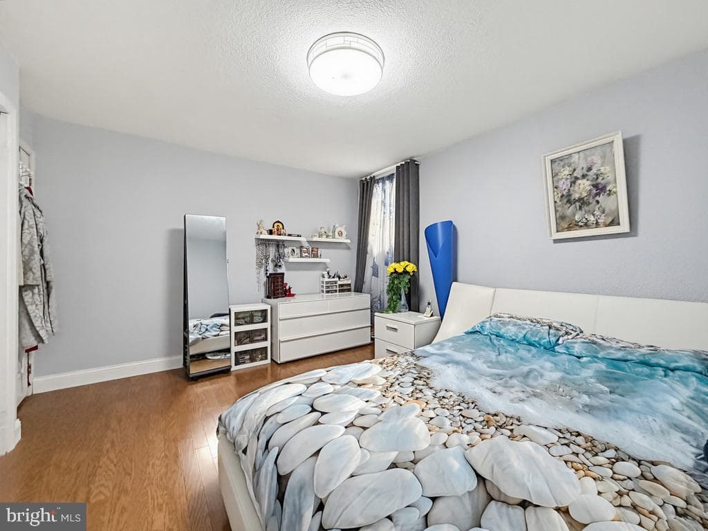 254 Allen Lane photo 36