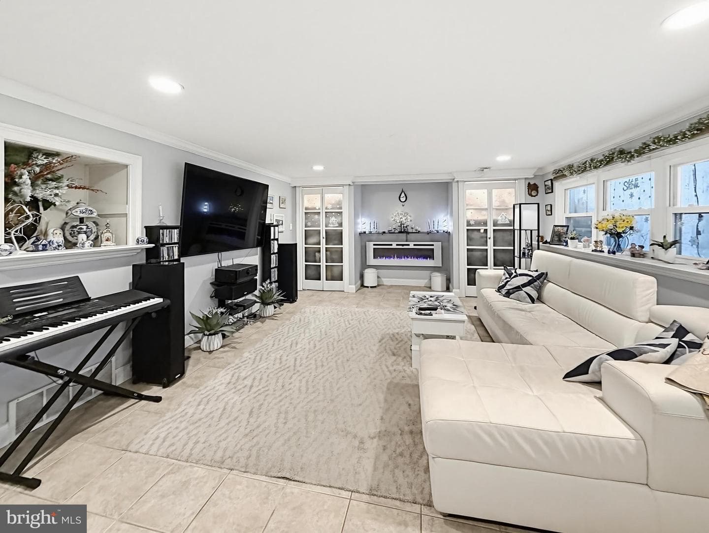 254 Allen Lane photo 46