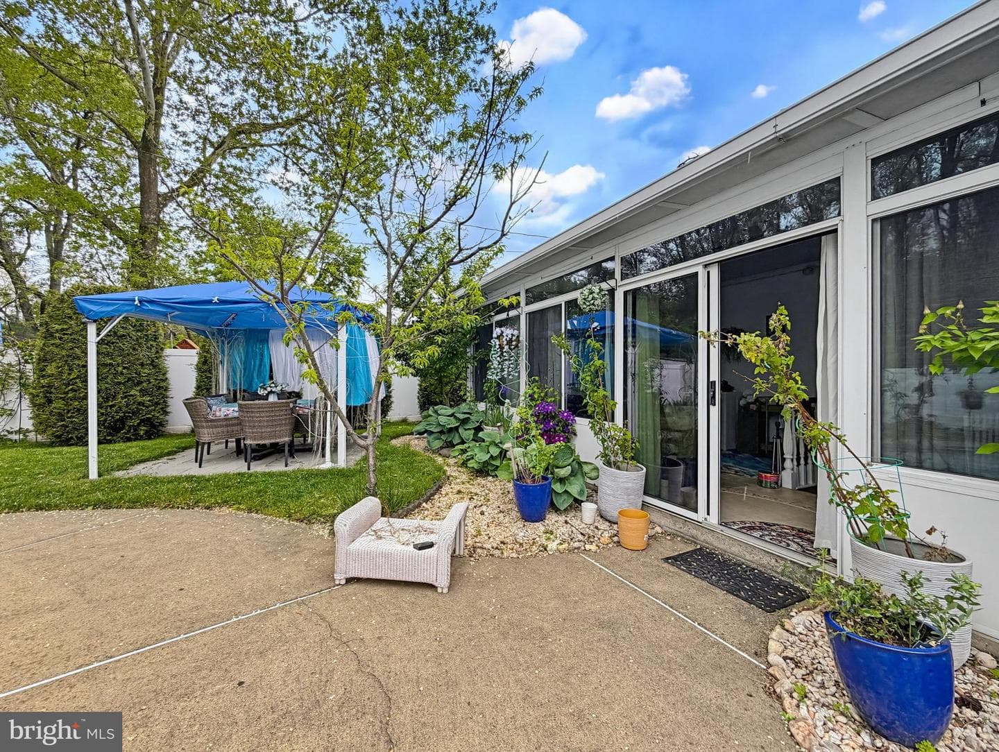 254 Allen Lane photo 80