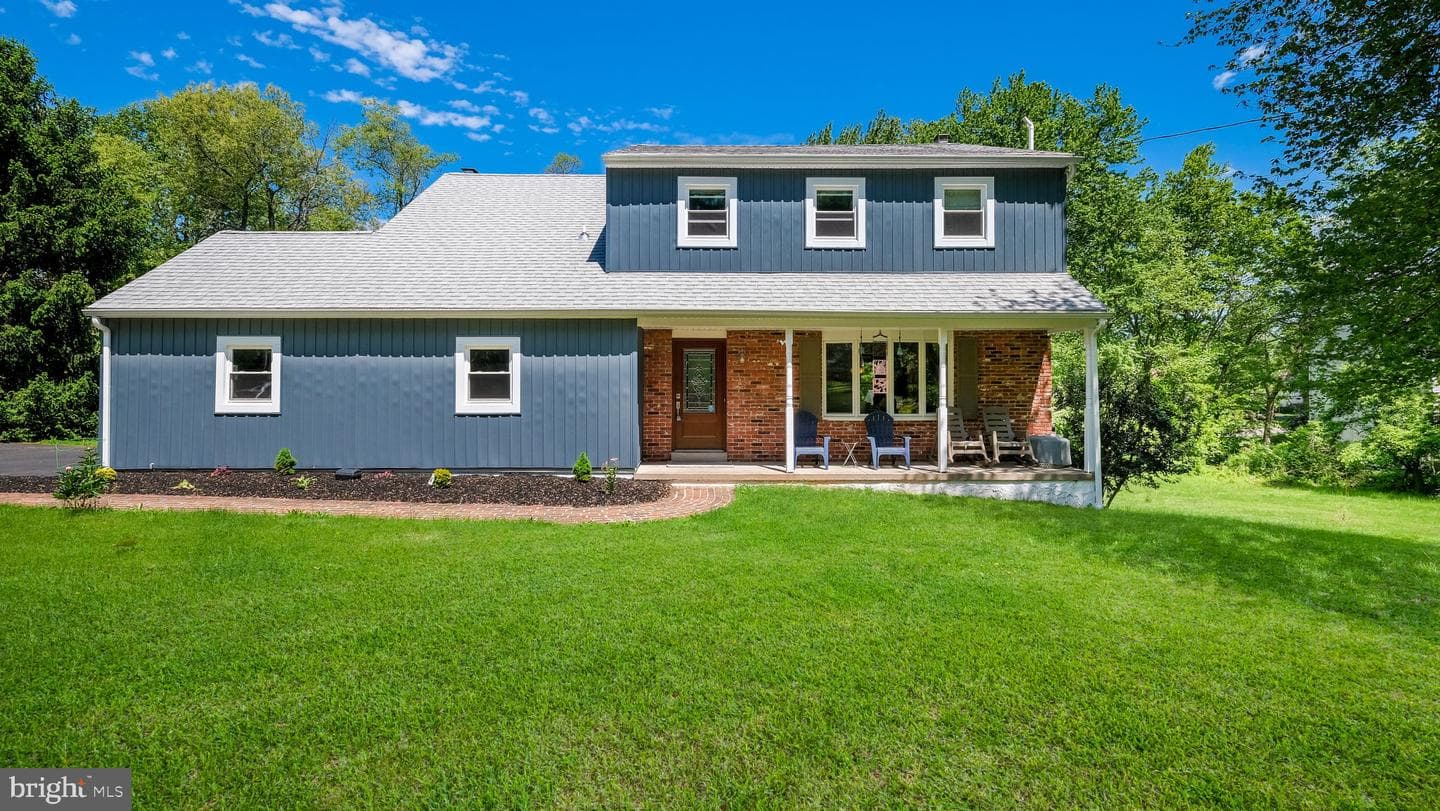 1270 Oxford Valley Road photo 2
