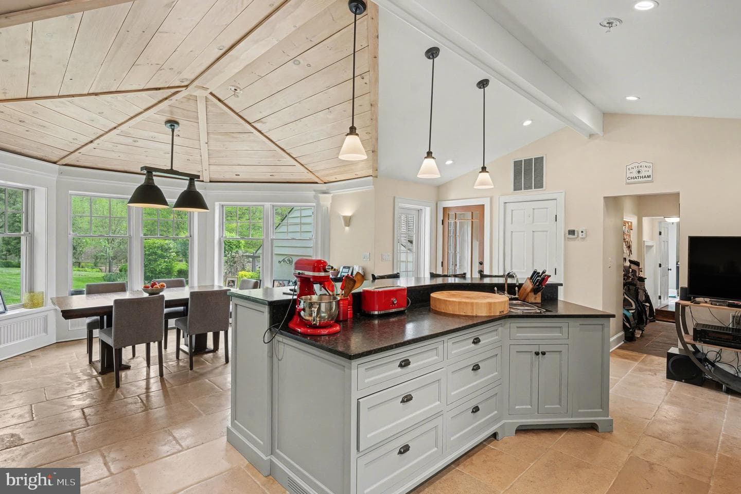 2723 Mill Road photo 6