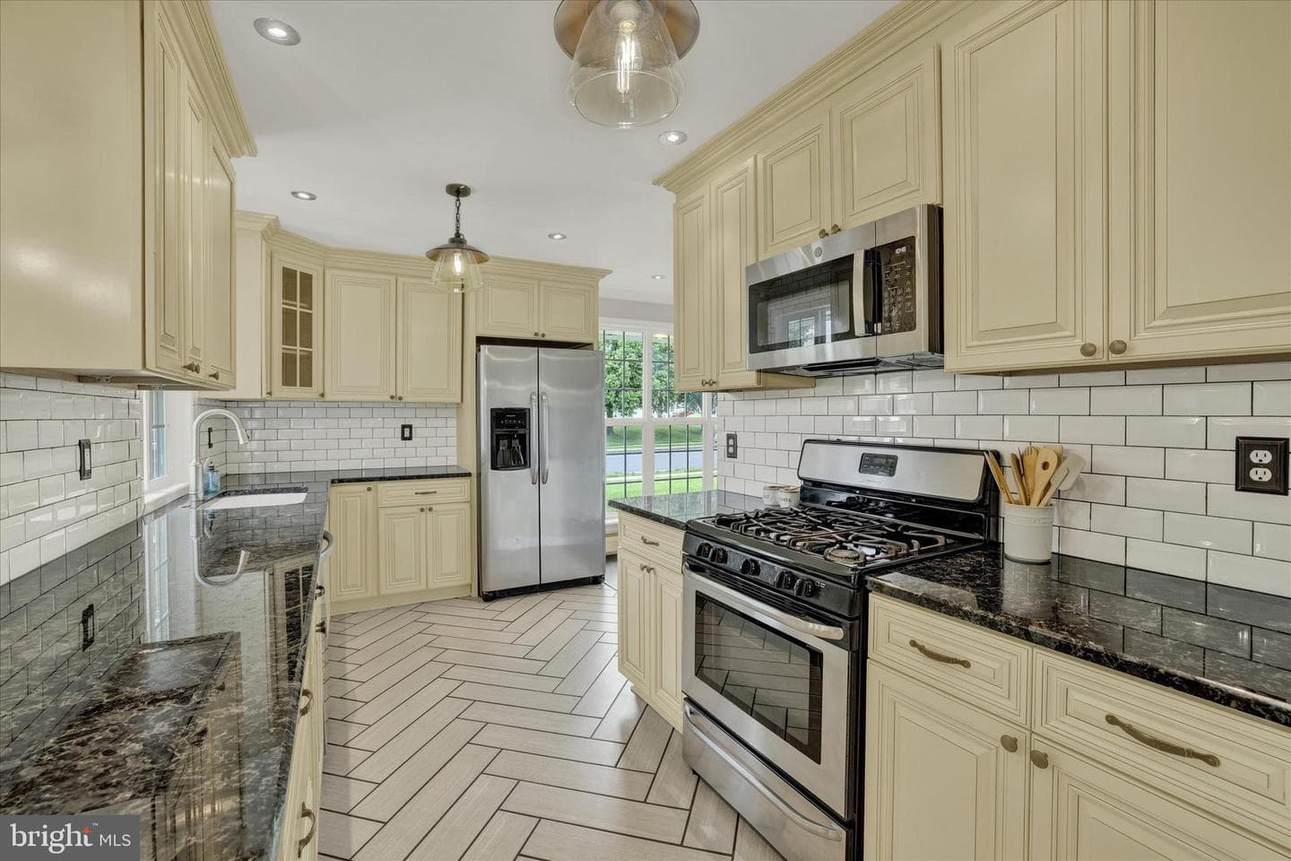 130 Winding Way photo 10