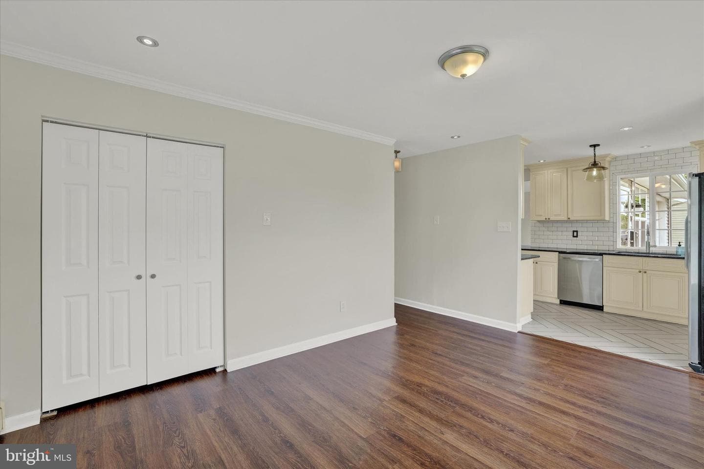 130 Winding Way photo 17