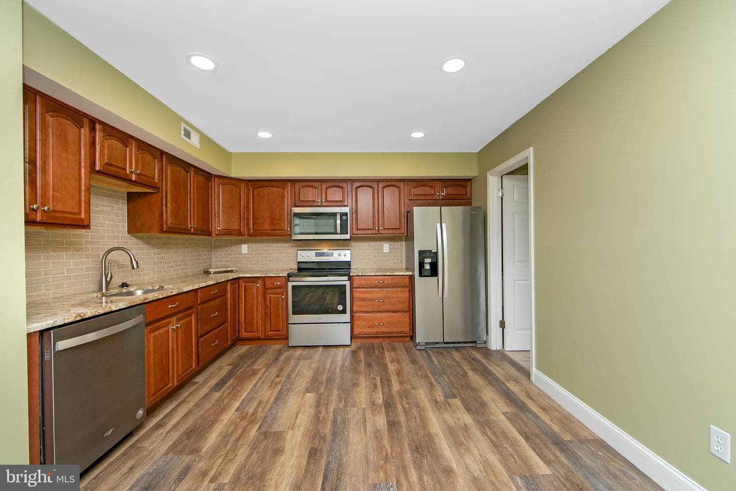1109 Sheffield Court photo 16