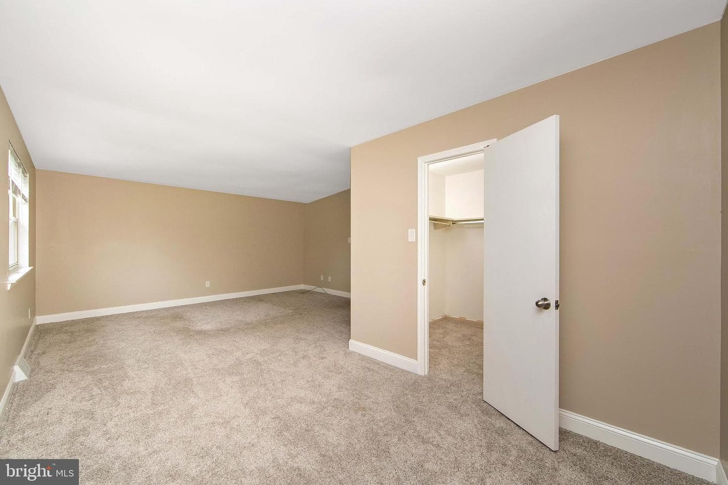 1109 Sheffield Court photo 27