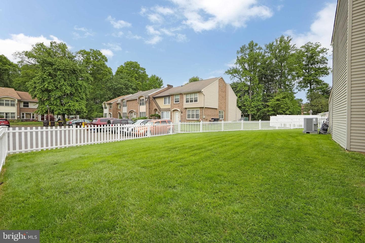 1109 Sheffield Court photo 37