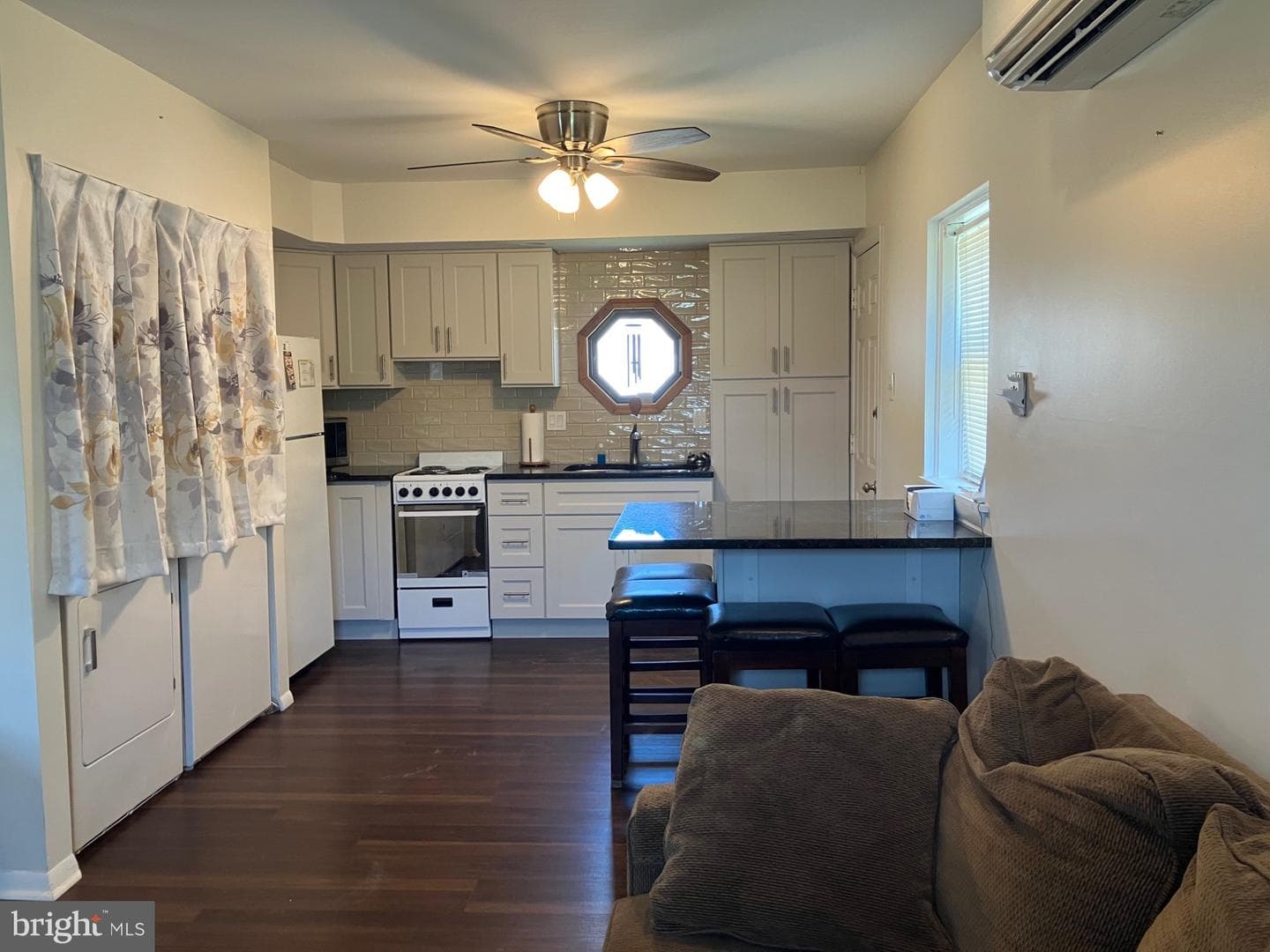 2860 High Avenue photo 6