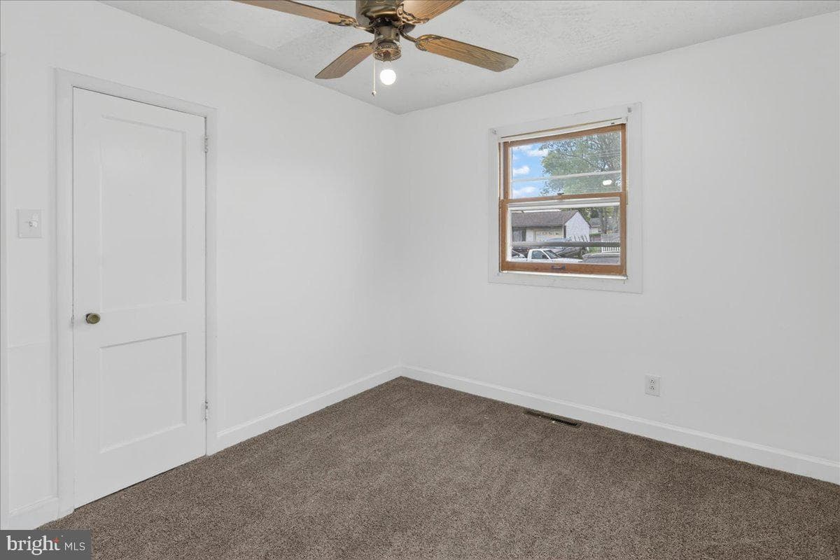 2928 Windsor Drive photo 12
