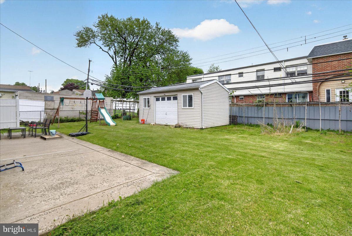 2928 Windsor Drive photo 32