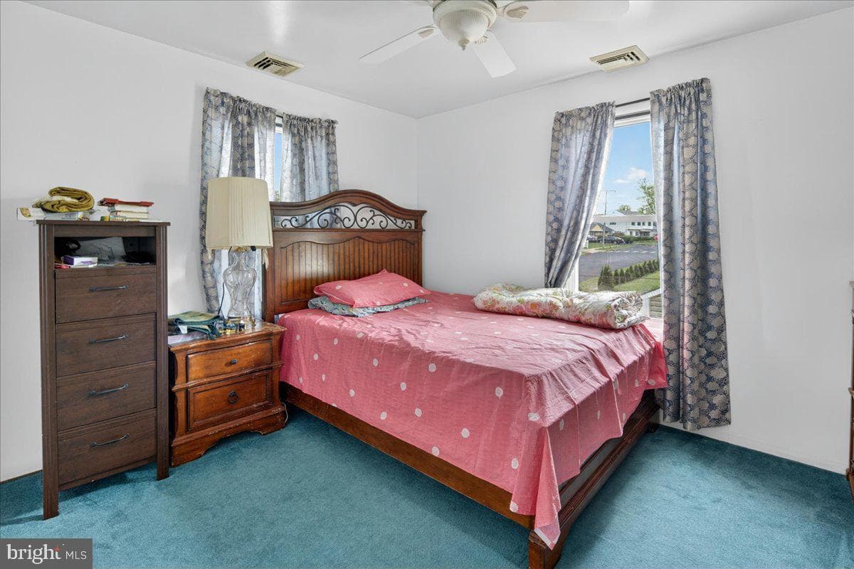 2928 Windsor Drive photo 4