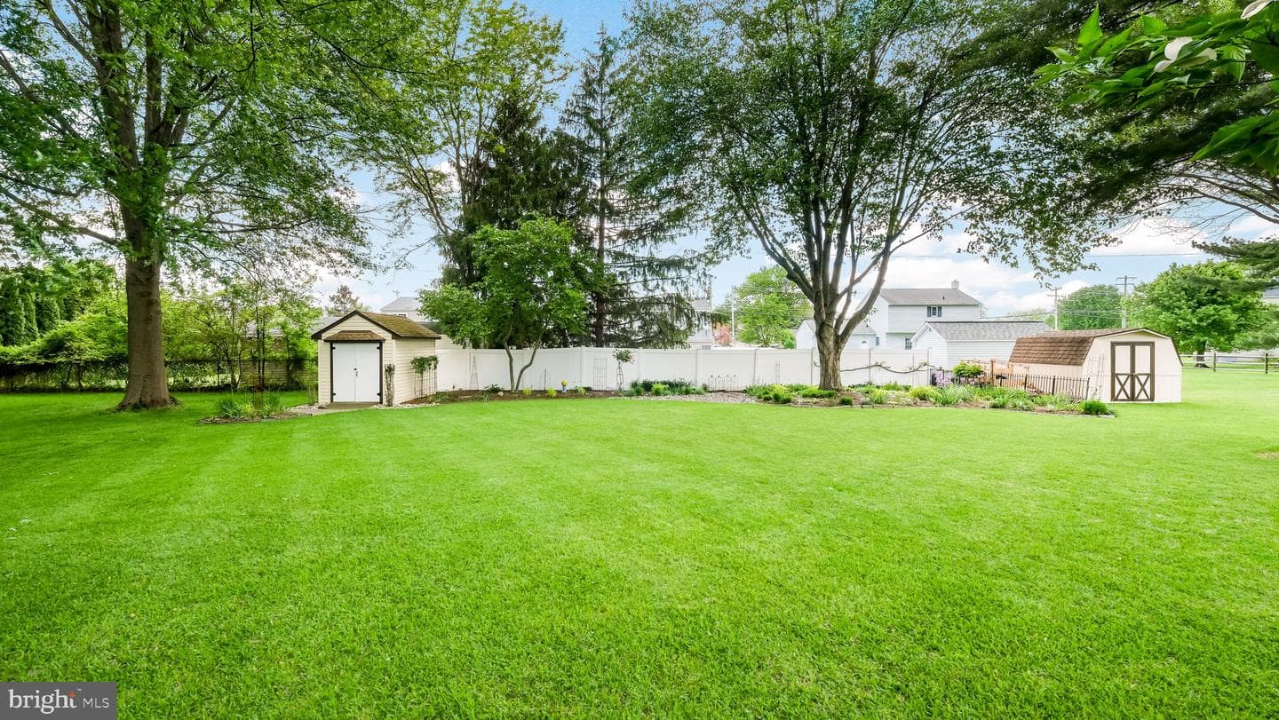 74 Basil Road photo 36