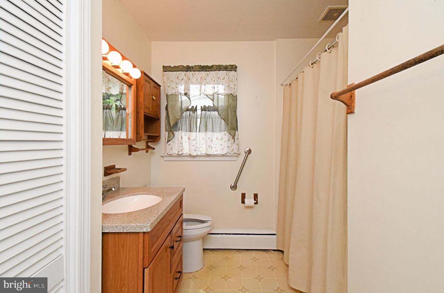 1604 N Meadowbrook Road photo 22