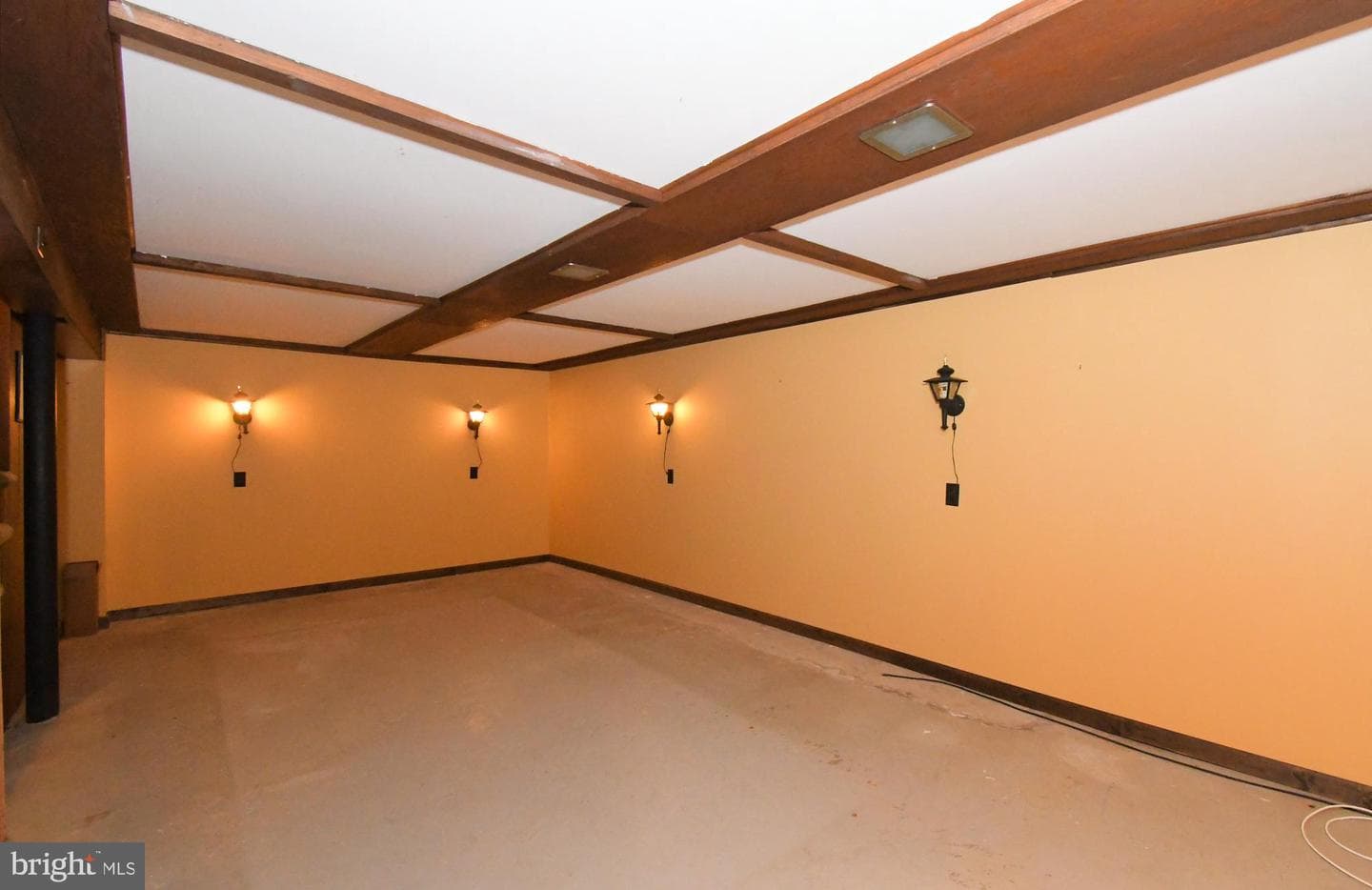 1604 N Meadowbrook Road photo 32