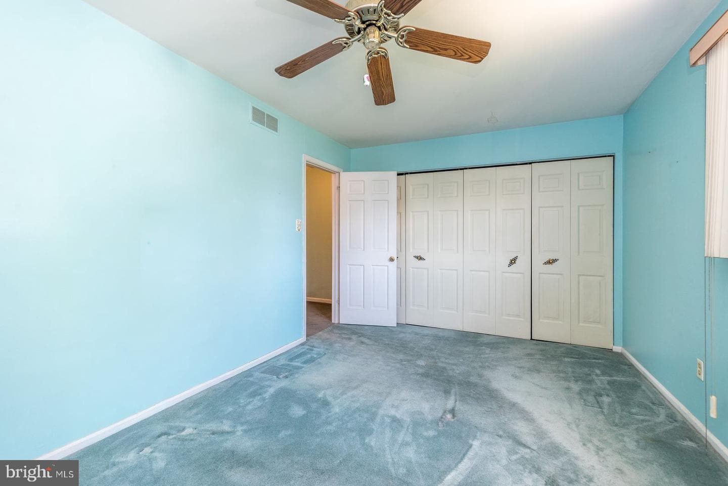 207 Hickory Drive photo 10
