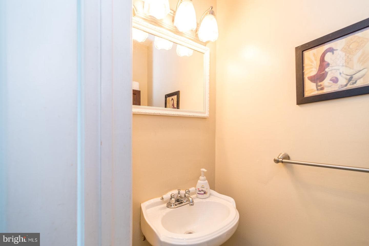 207 Hickory Drive photo 7