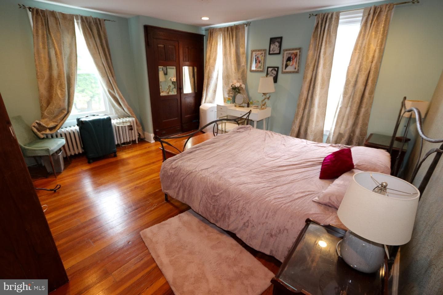 659 Belmont Avenue photo 22