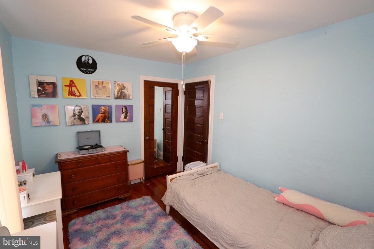 659 Belmont Avenue photo 27