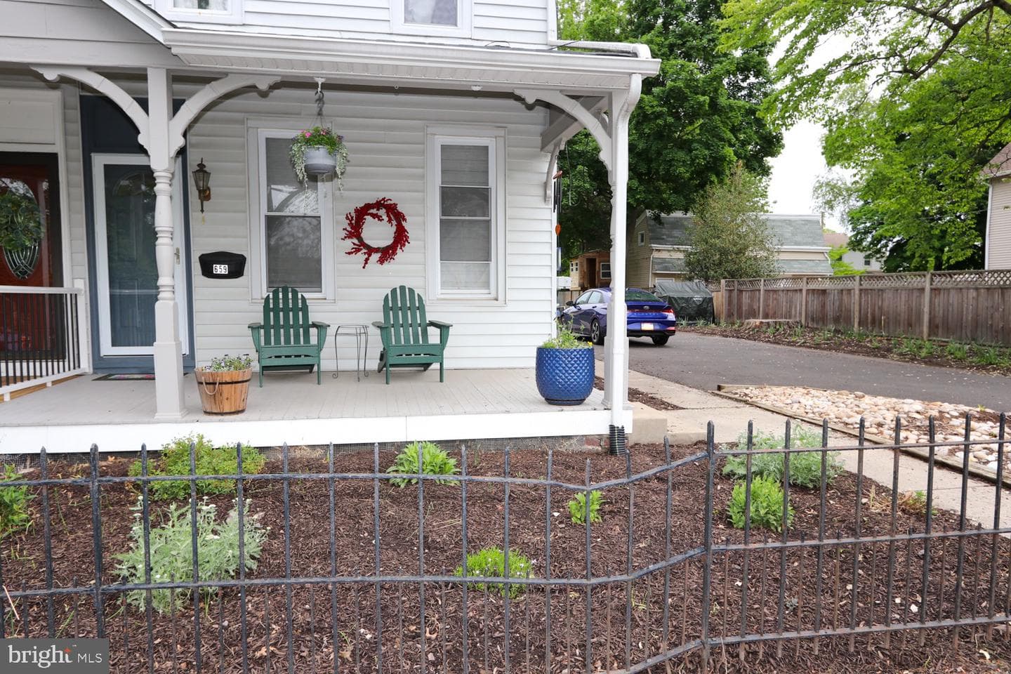 659 Belmont Avenue photo 4
