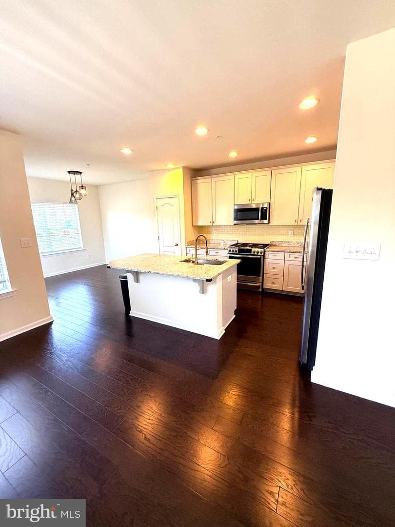 2313 Macis Circle photo 7