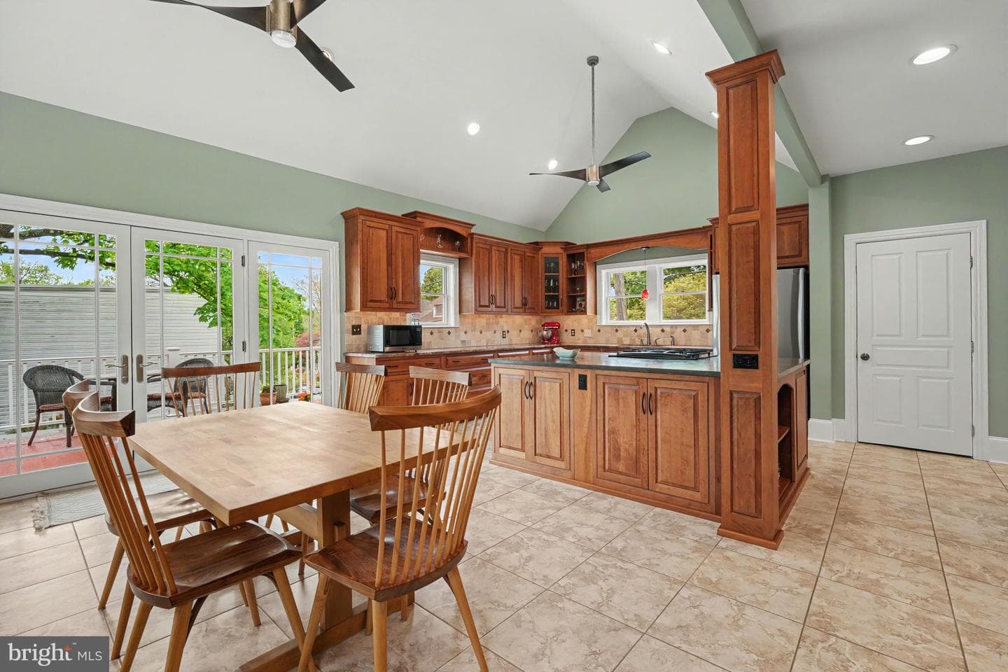 218 Green Street photo 21