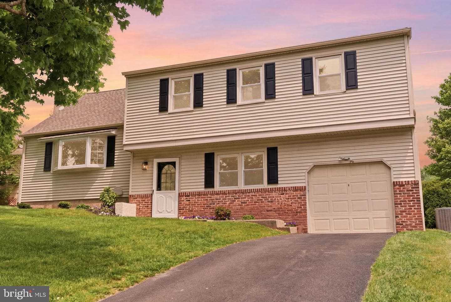 2133 Dapple Drive