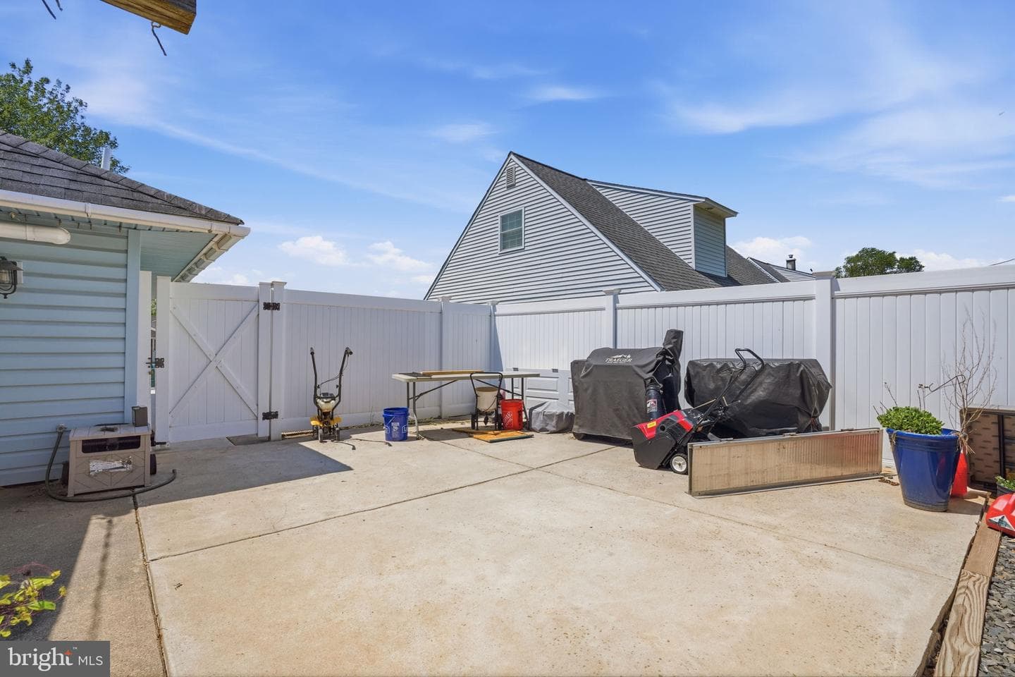 14 Hemlock Road photo 23