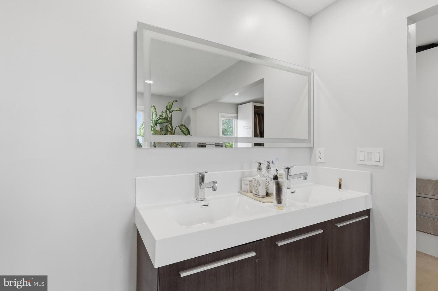 342 Chelsea Road photo 39