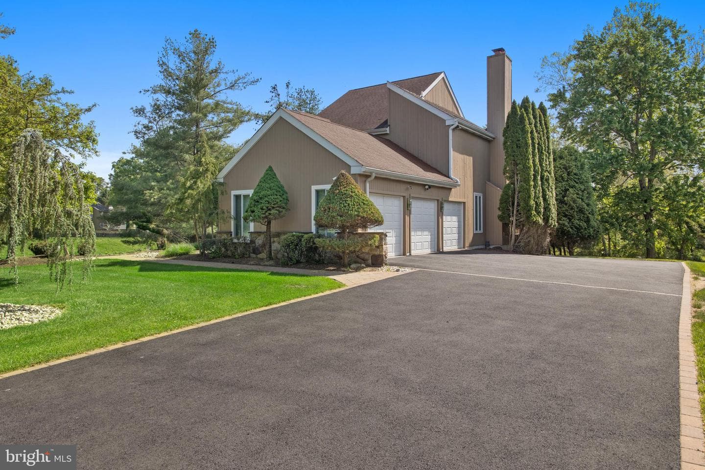 12 Tanyard Road photo 4
