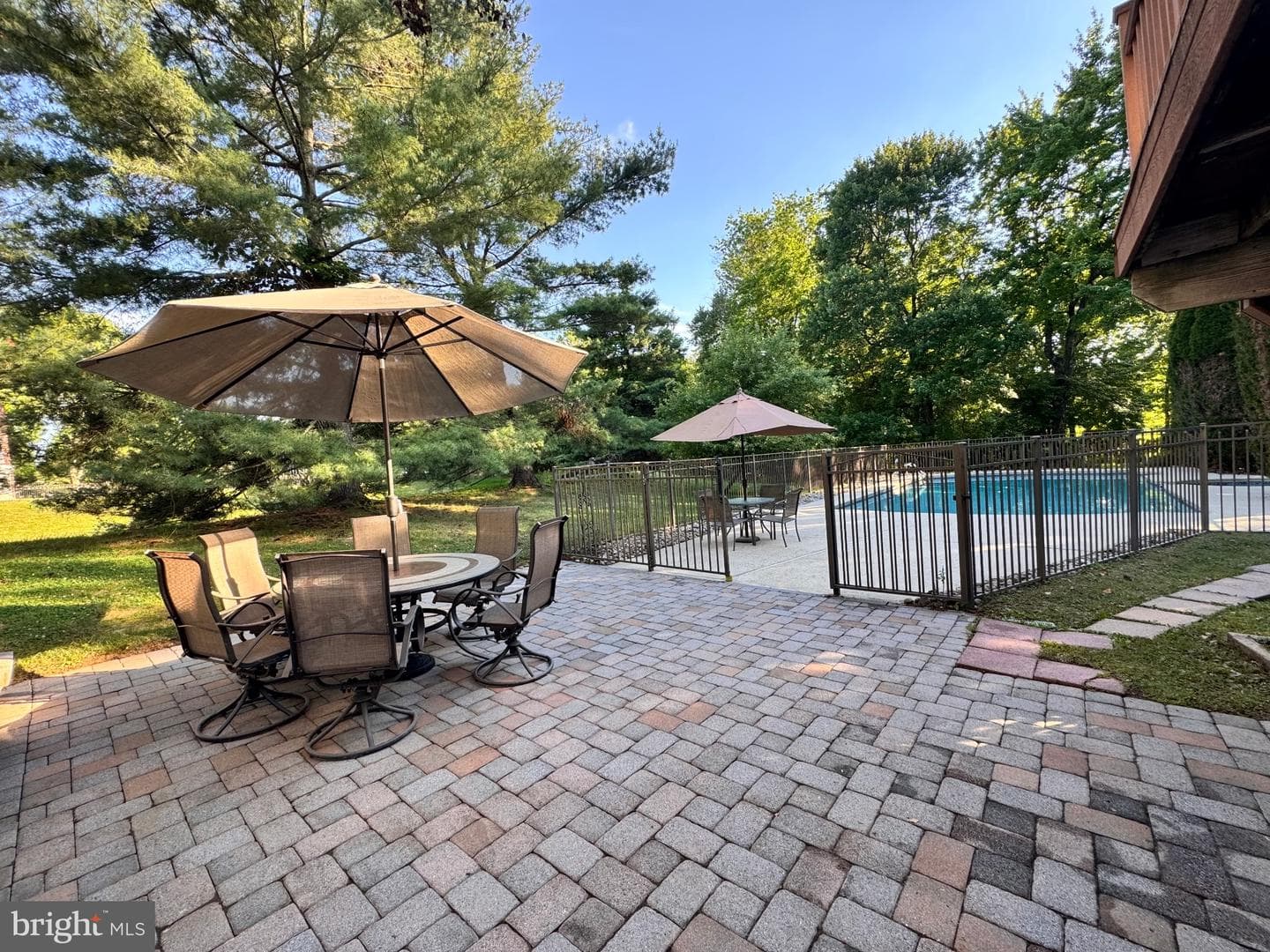 12 Tanyard Road photo 59