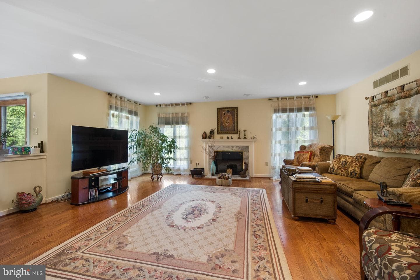 12 Tanyard Road photo 9