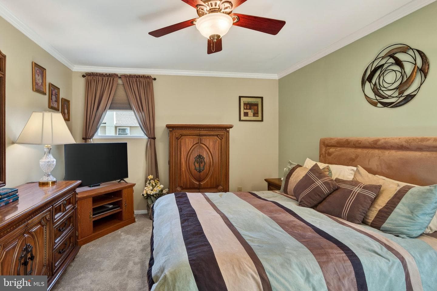 325 Acorn Drive photo 20