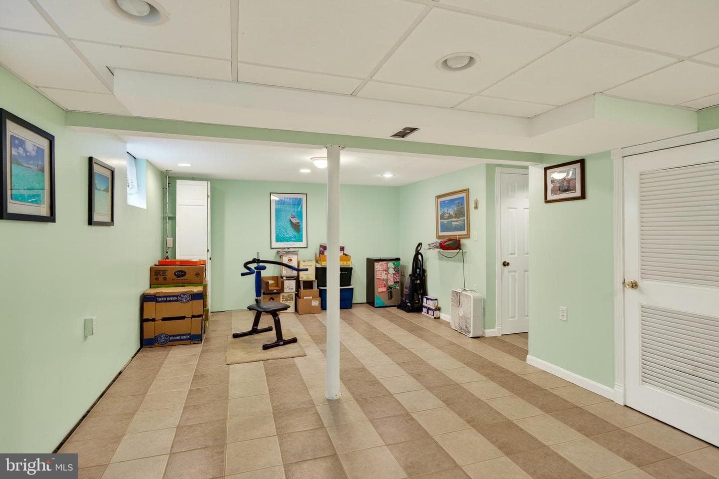 325 Acorn Drive photo 35