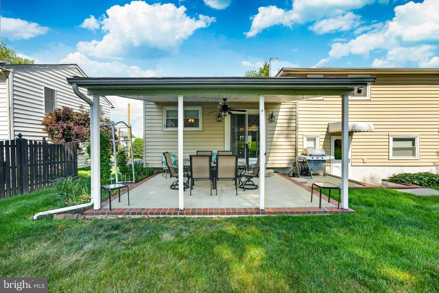 325 Acorn Drive photo 39