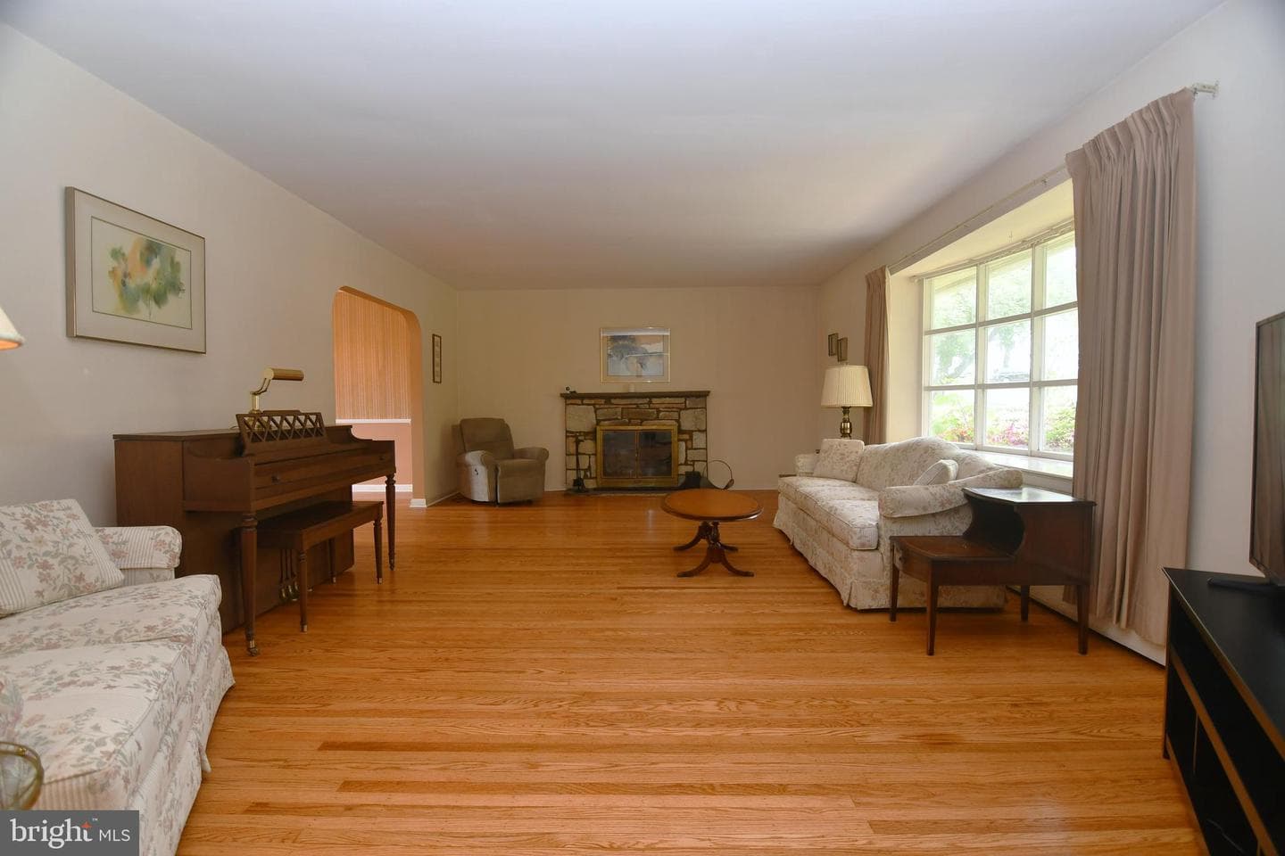 800 Bluebell Road photo 4