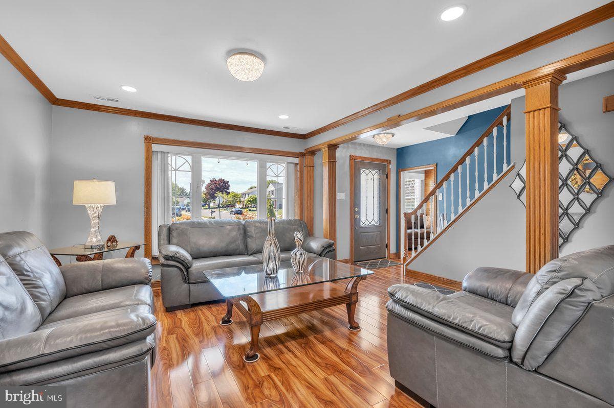 2942 Wexford Road photo 9