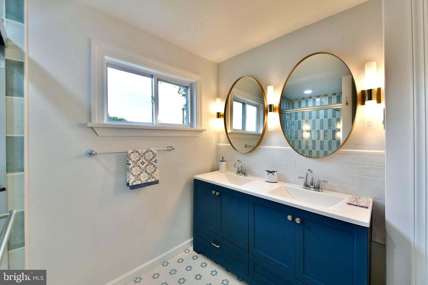 120 Orchard Drive photo 32