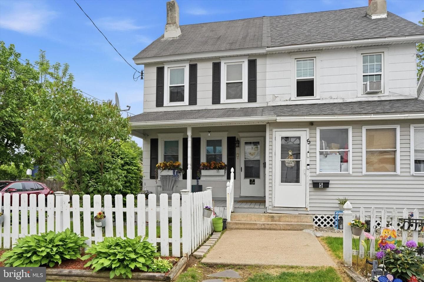 7 E Maple Avenue photo 1