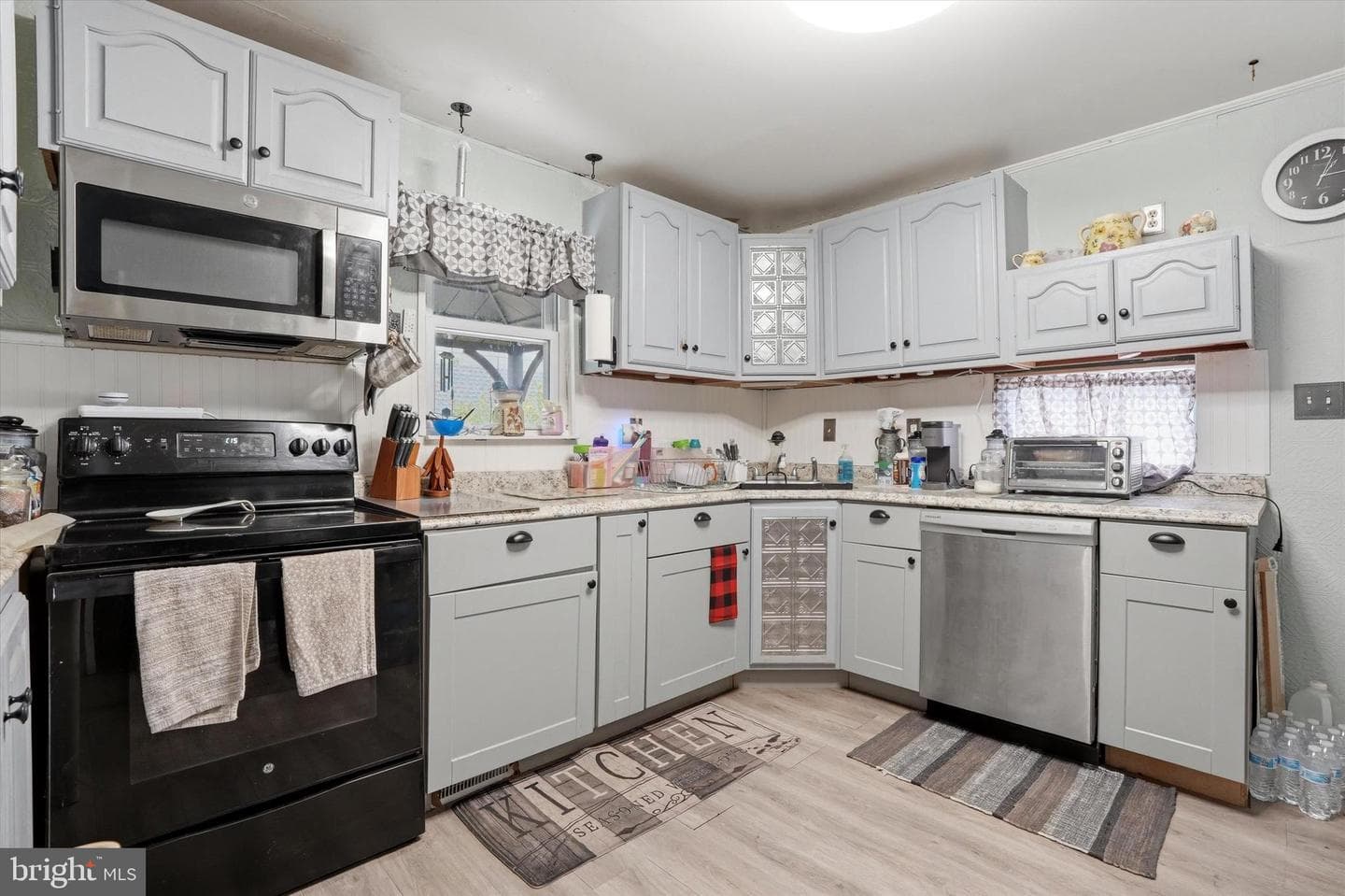 7 E Maple Avenue photo 5