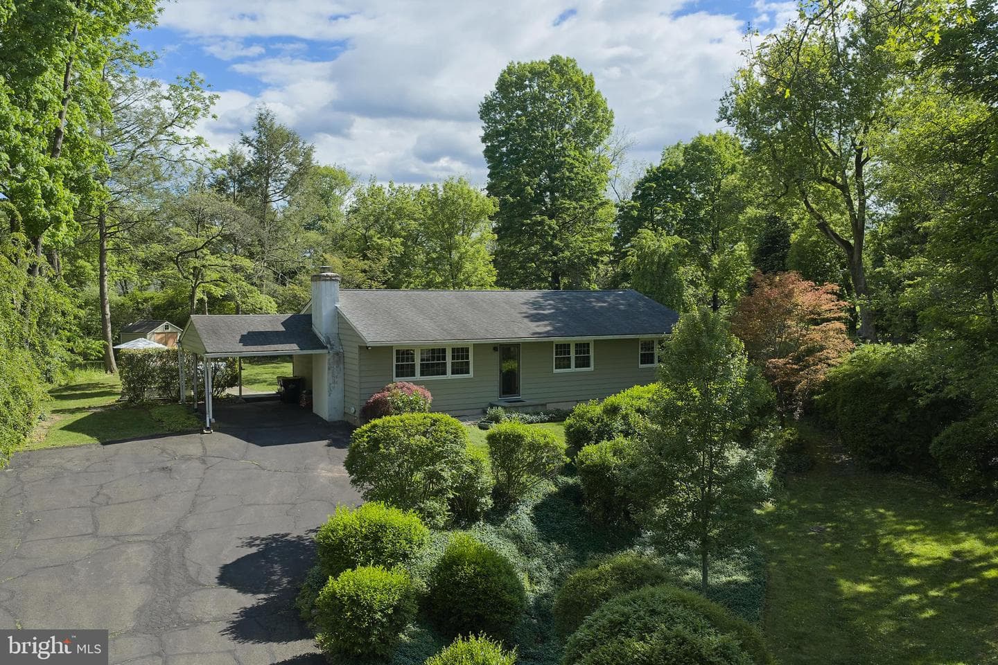 77 Sunset Drive photo 24