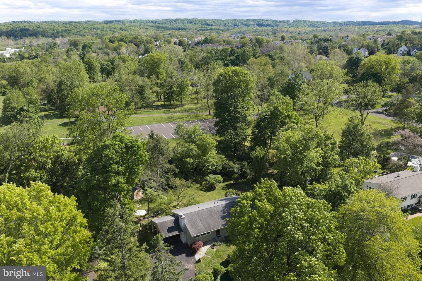 77 Sunset Drive photo 26