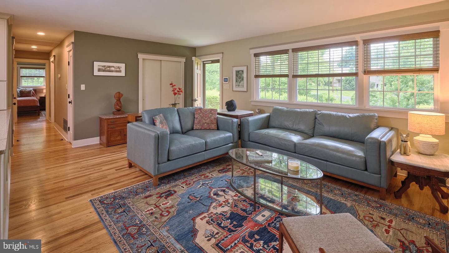 77 Sunset Drive photo 5