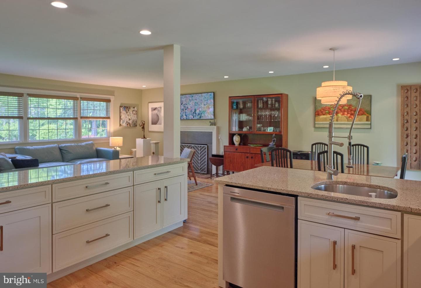 77 Sunset Drive photo 8