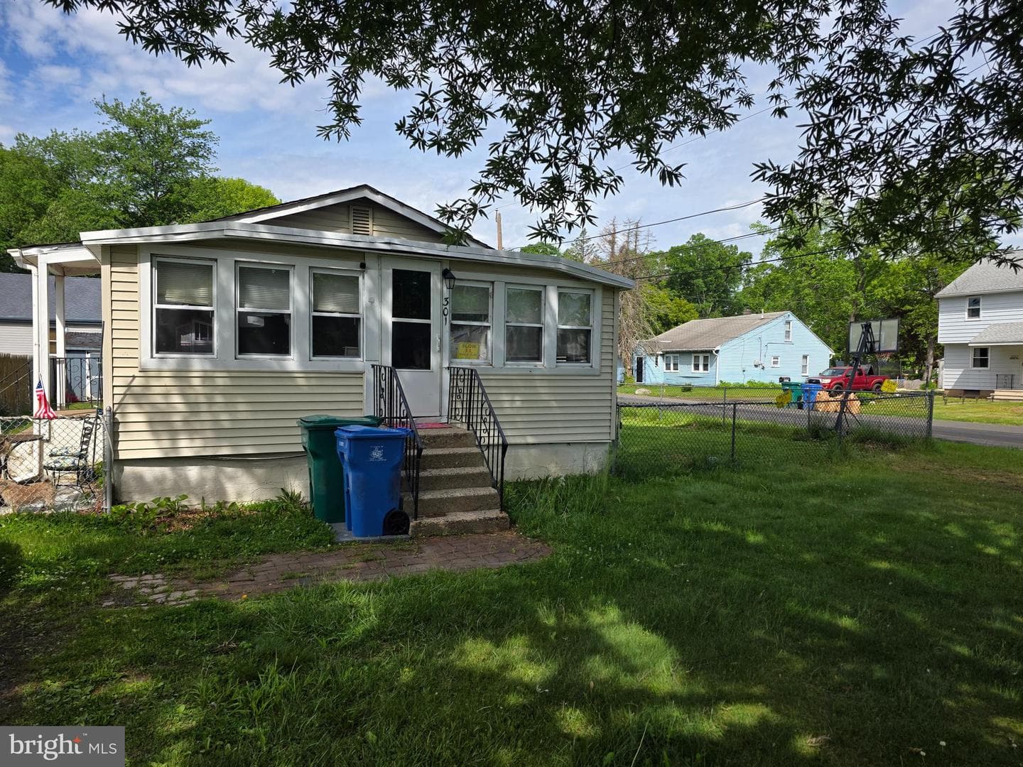 301 Franklin Street photo 2