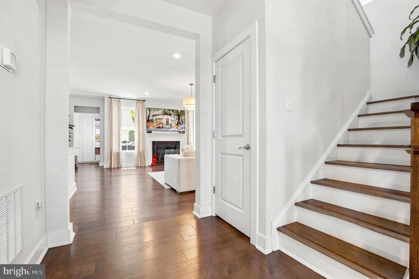 4906 Franklin Circle photo 5