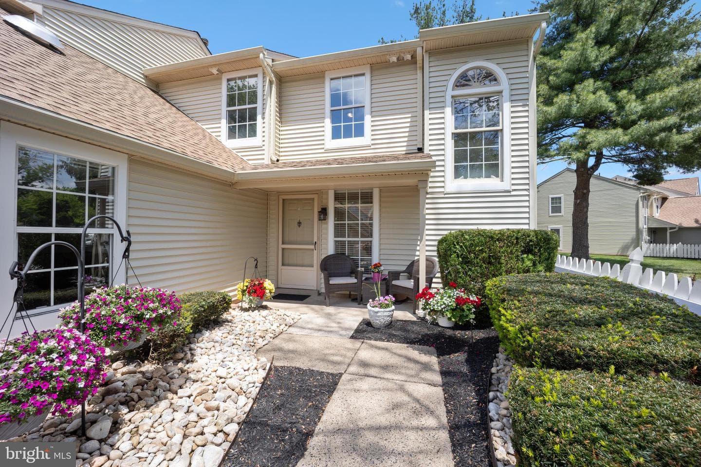 1609 McNelis Drive photo 2
