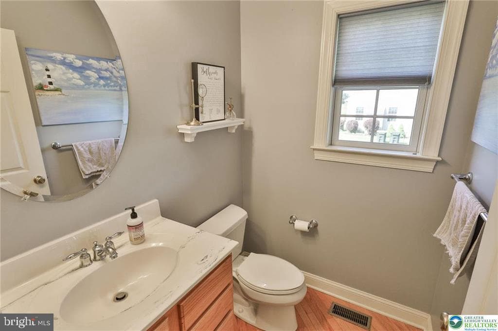 3595 Woodbyne Road photo 31