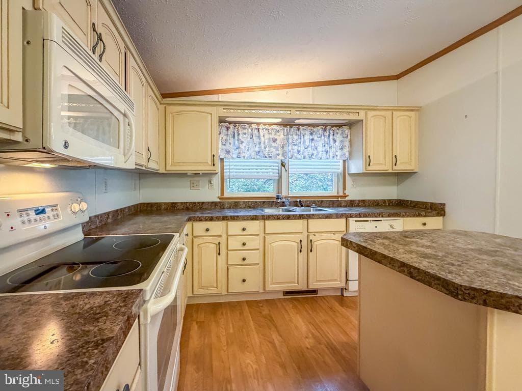 2304 Brownsville Road #f12 photo 12